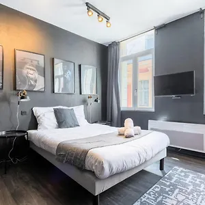 Located On The Grand Place! Lille